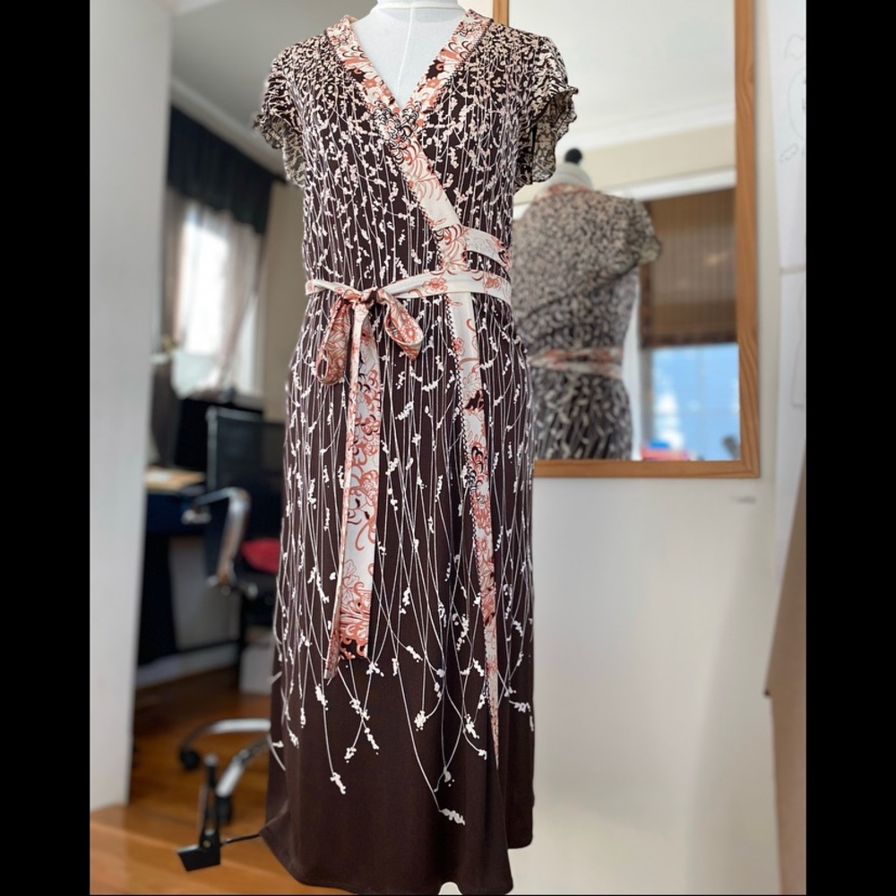 Size S Elie Tahiti flowery wrap dress 100%silk